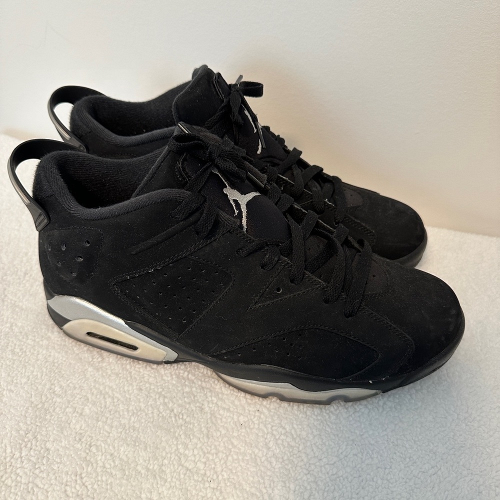Jordan 6 Retro Low
Chrome (2015) Size 10 Men